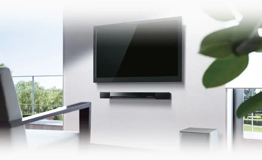 Kino domowe czy soundbar? Jak wybrać idealny zestaw do salonu
