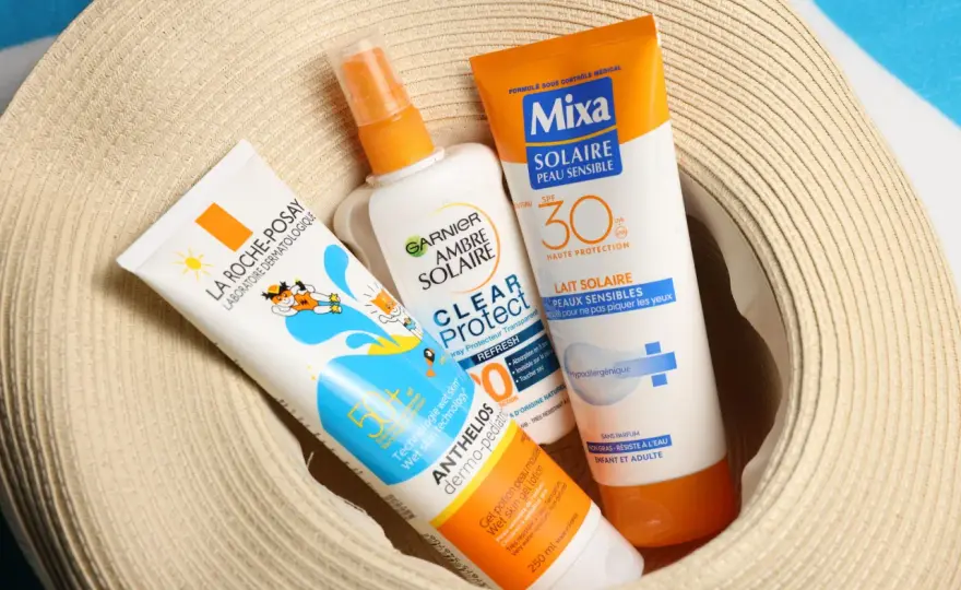 Crème solaire périmée, peut-on encore l’utiliser ?