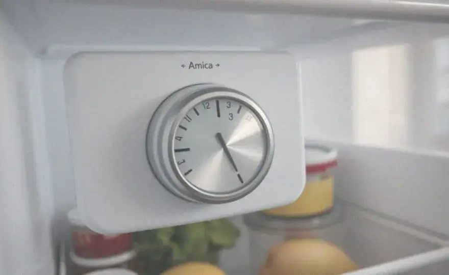 Lodówka Amica: Jak ustawić temperaturę? Poradnik eksperta!