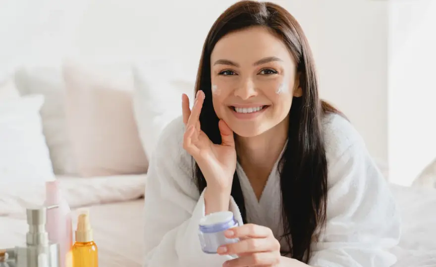 Siero probiotico - Funziona davvero? Guida completa per pelle e unghie