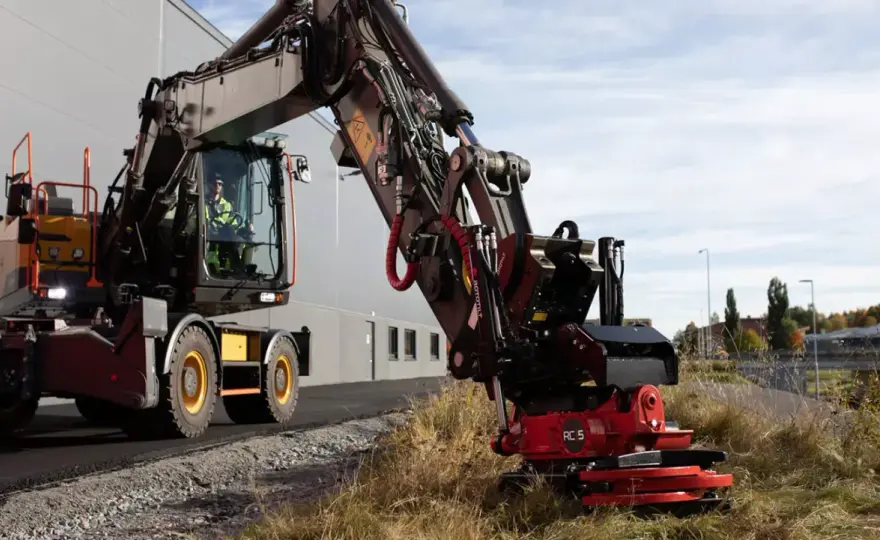 Tiltrotator: Inwestycja, która zwiększa wydajność koparki. Sprawdź!