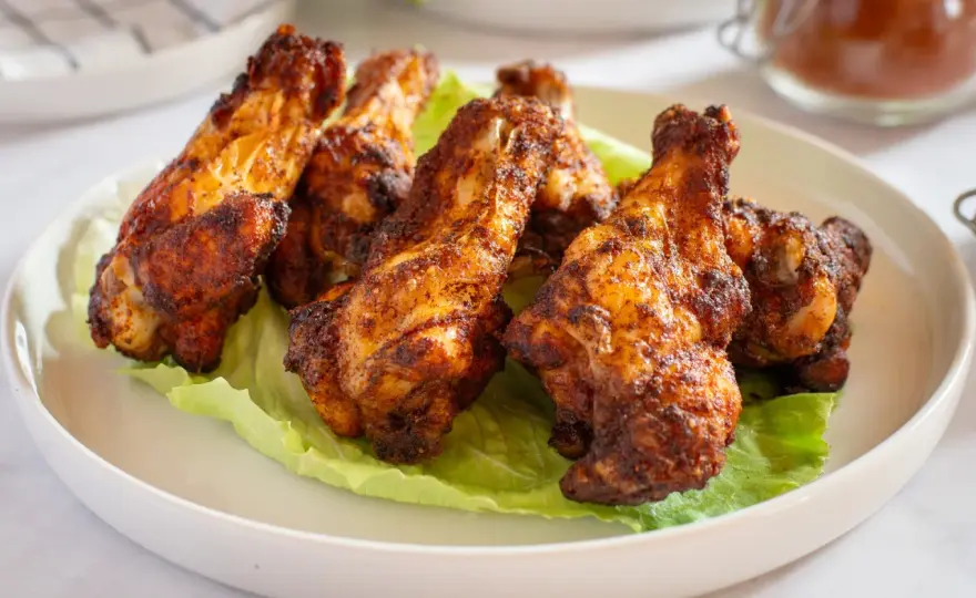 Alette di pollo in friggitrice ad aria, croccanti e succose