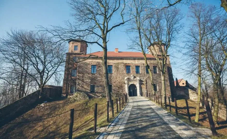 Zamek w Toszku: historia, zwiedzanie i praktyczne informacje dla turystów