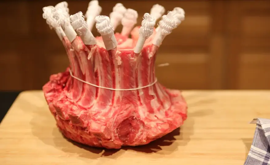 Couronne d'agneau parfaite - Cuisson au four ou BBQ
