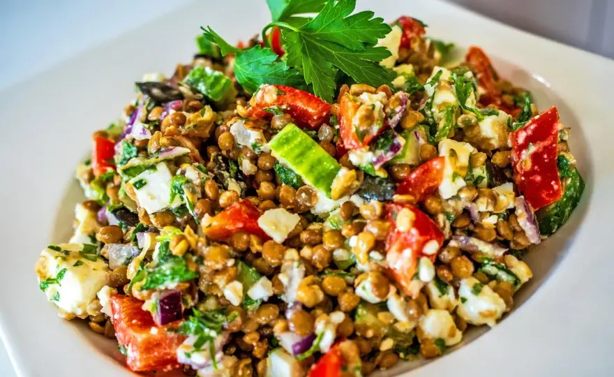 Linsensalat mit Feta - So gelingt er perfekt!