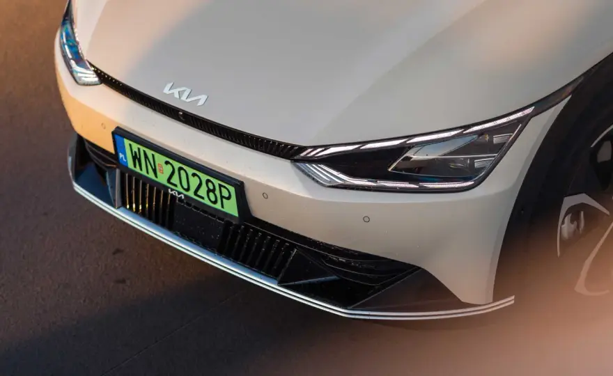 Tablice CTR - Co oznaczają i jak zarejestrować auto w powiecie?