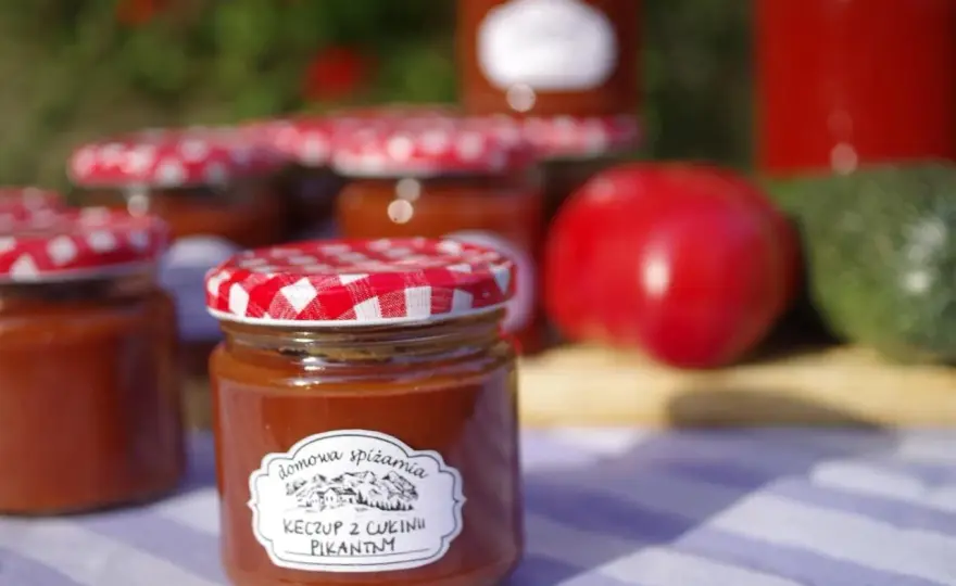 Ketchup z cukinii na zimę - gęsty i pyszny. Jak go zrobić?