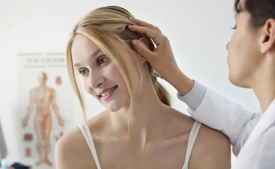 Dermatolog - co to za specjalista i kiedy warto iść?