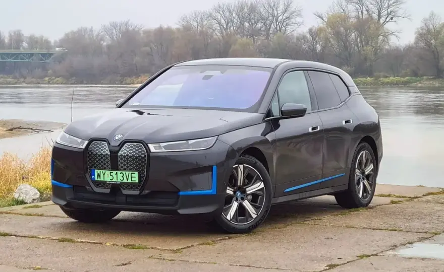 BMW iX - Czy to elektryk dla Ciebie? Analiza i porady