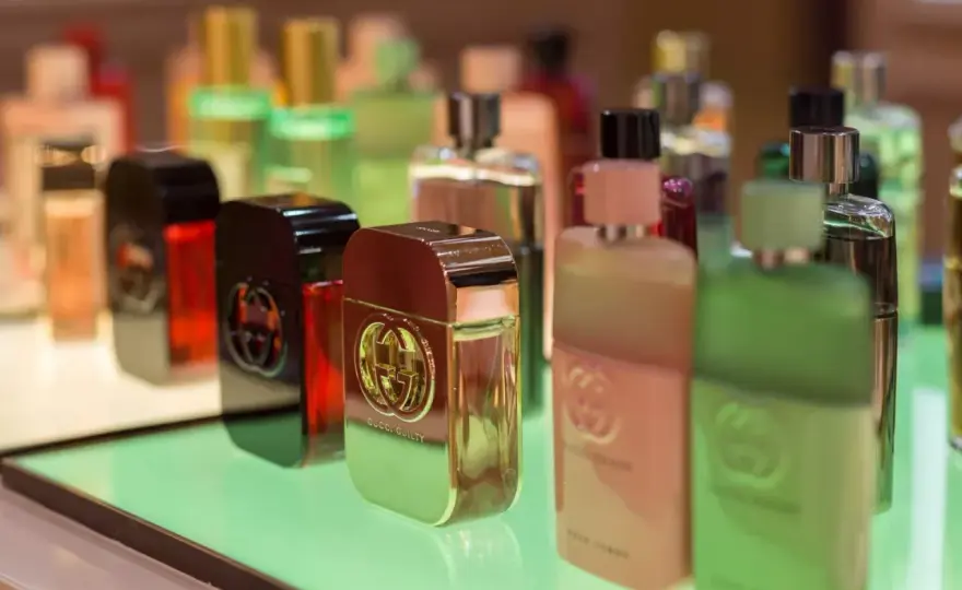 Oryginalne testery perfum: Gdzie kupić bezpiecznie i bez ryzyka?