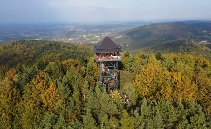 Wieża widokowa Chrząstówka: Czy widać Tatry? Pełny przewodnik