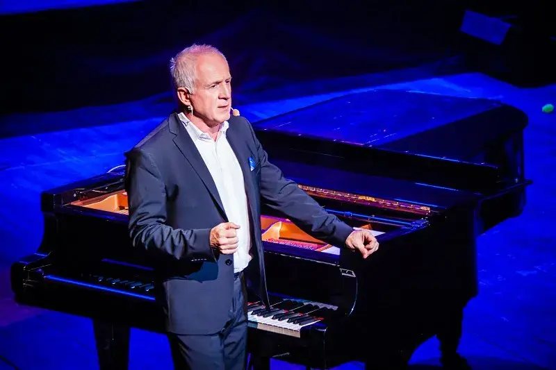 Waldemar Malicki i Filharmonia Dowcipu: Połączenie humoru i muzyki