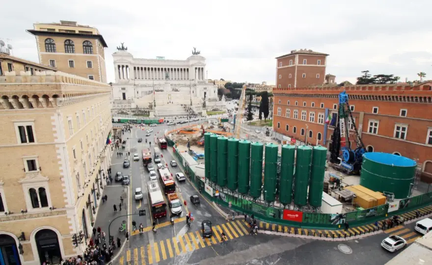 Come arrivare a Piazza Venezia da Termini e dal centro