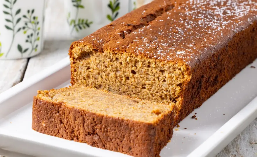 Banana bread light senza burro, soffice e facile da preparare