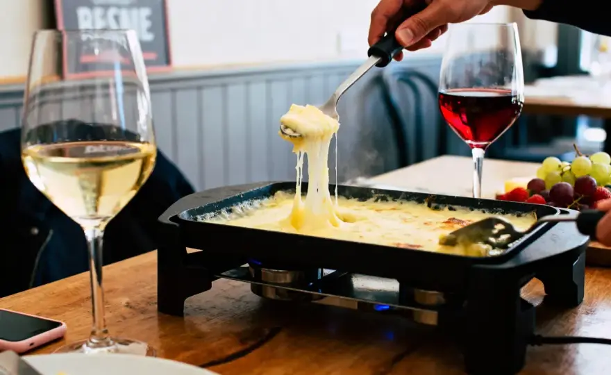 Pouilly-Fumé et raclette - le bon accord à table
