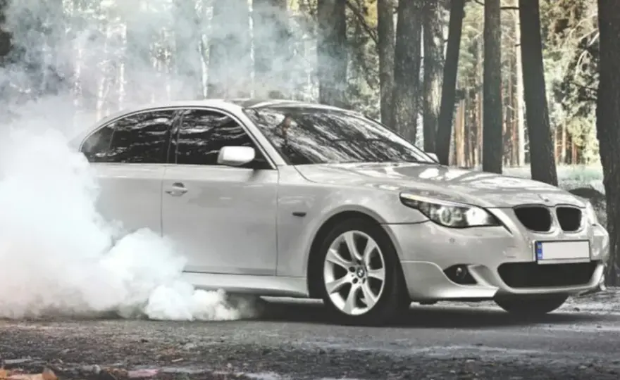 BMW E60 - jaki silnik najmniej awaryjny? Odkryj najlepsze opcje
