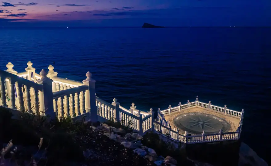 Mirador Benidorm de Noche - Guía completa para una visita perfecta