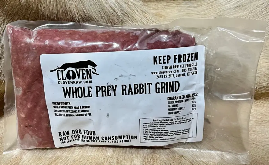 Whole prey dla psa - czy karmienie całymi tuszkami ma sens?
