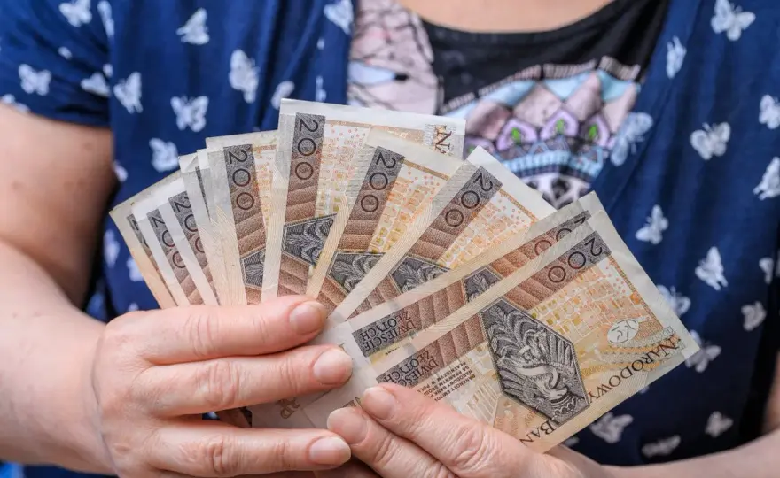 Ile lat pracy do emerytury? Sprawdź minimalny staż ZUS