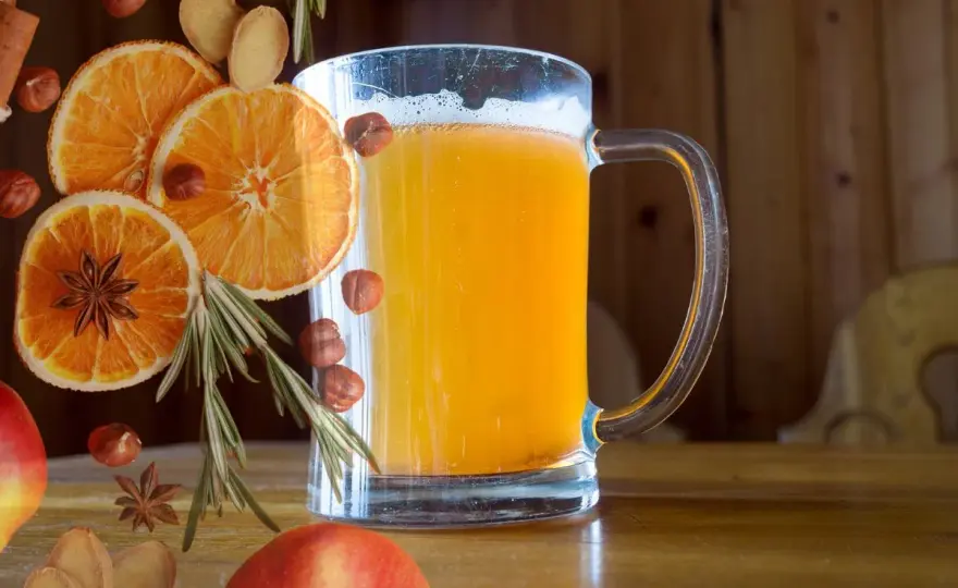 Czy grzane piwo ma alkohol? Sprawdź, co musisz wiedzieć przed spożyciem