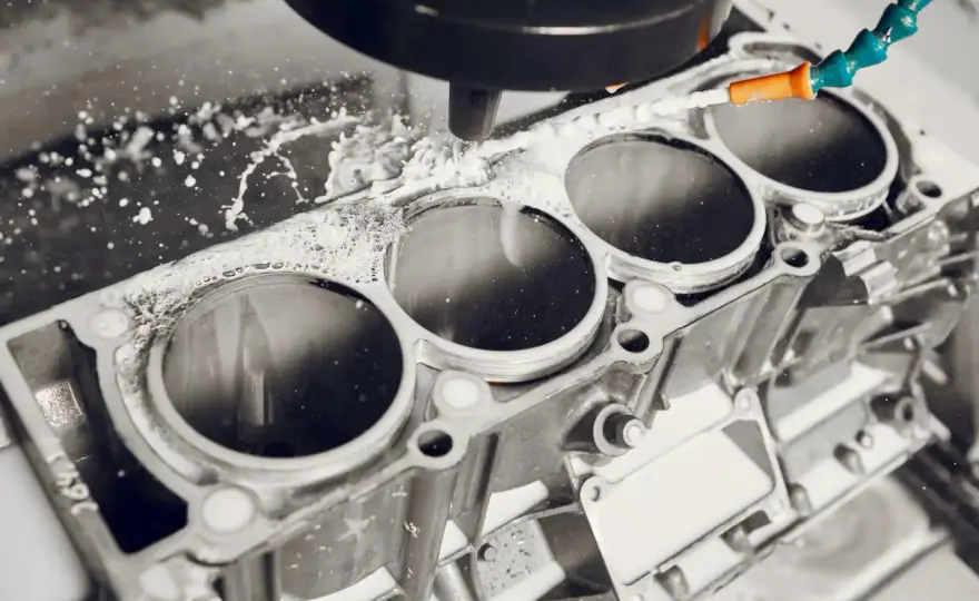 Cos'è la cilindrata e cosa cambia davvero su auto e moto?