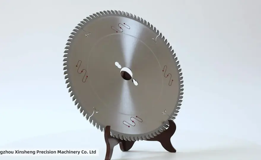 Lame de scie circulaire pour mélaminé - La coupe parfaite