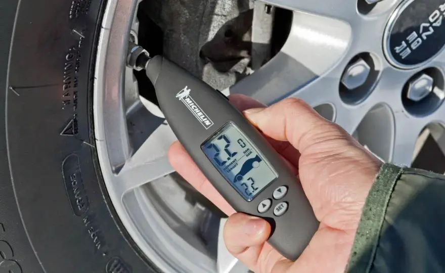 Presión neumáticos - ¿Sabes cuál es la correcta para tu coche?