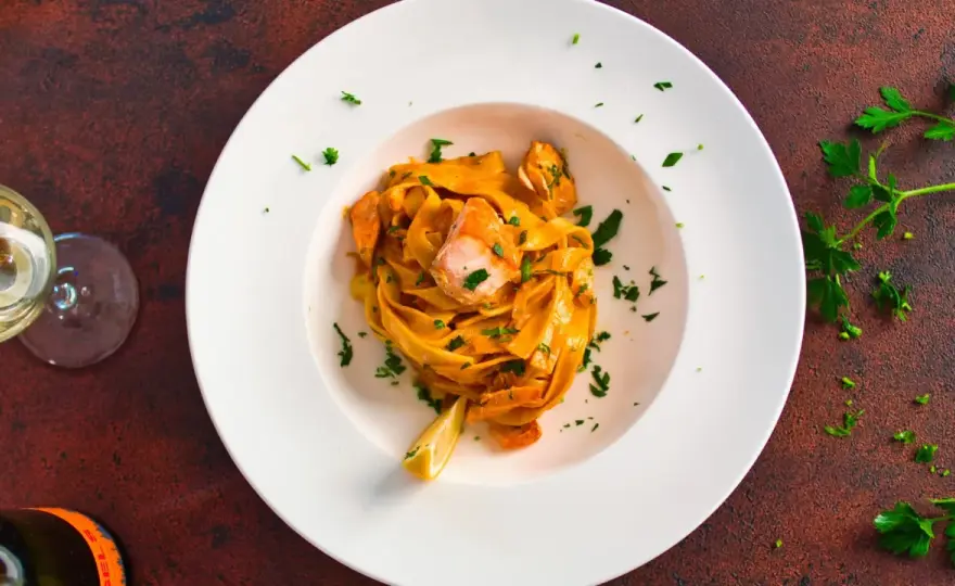 Tagliatelle al Salmone - So gelingt die perfekte cremige Pasta