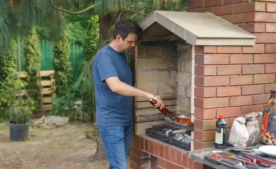Szamot do kominka, pieca, grilla - Jak wybrać i murować?
