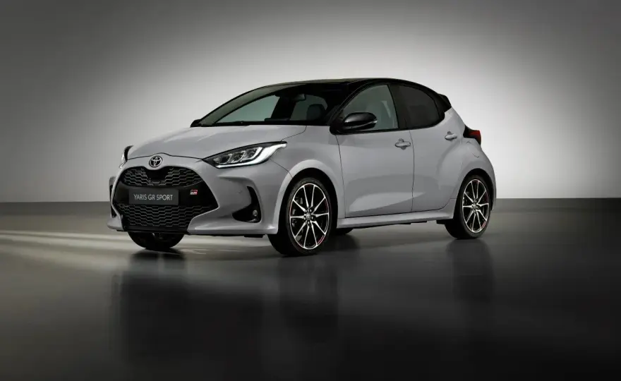 Toyota Yaris GR SPORT - Styl czy sport? Sprawdź, czy warto dopłacić
