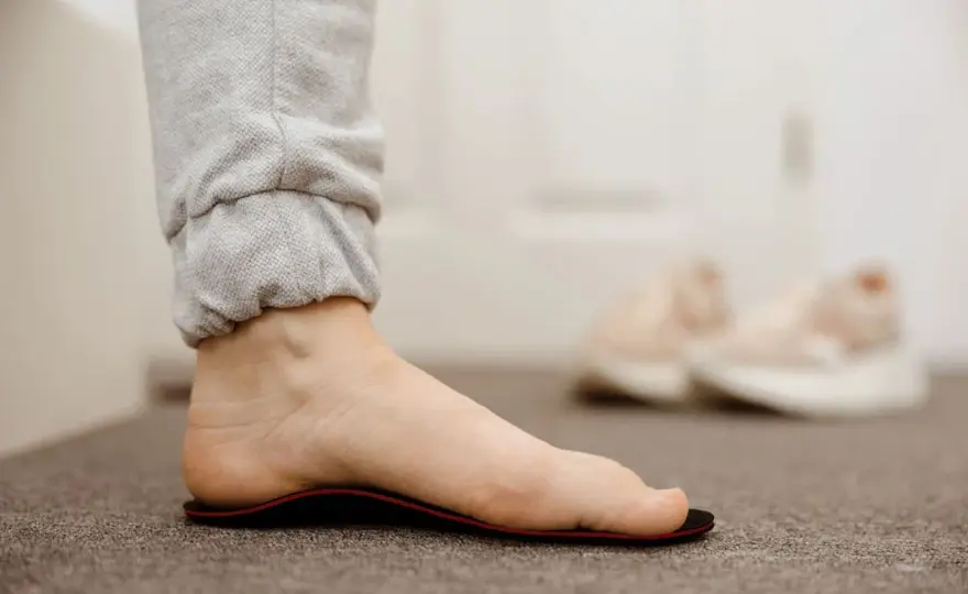 Hallux rigidus - Einlagen & Schuhe, die wirklich helfen