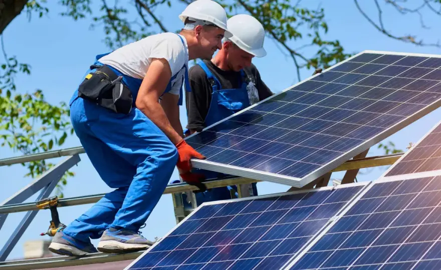Falownik hybrydowy 10 kW: Wybierz mądrze i oszczędzaj w net-billingu