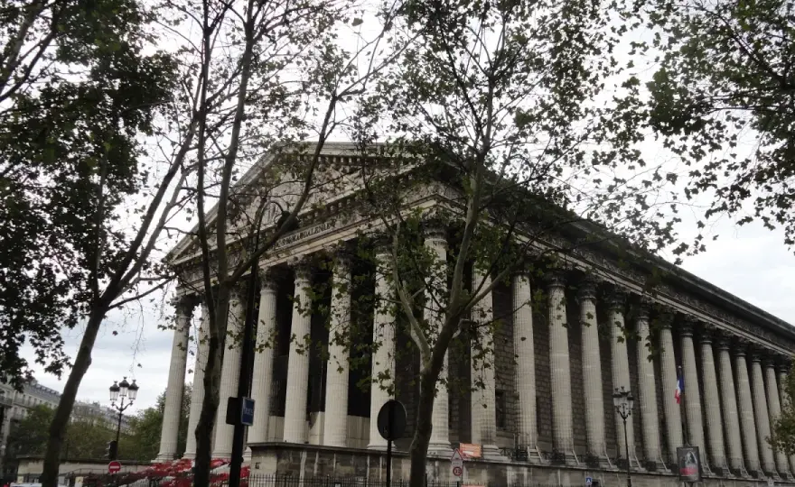 Kościół Madeleine: Historia, Architektura i Polskie Ślady w Paryżu