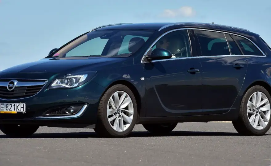Opel Insignia jaki silnik wybrać, aby uniknąć wysokich kosztów eksploatacji?