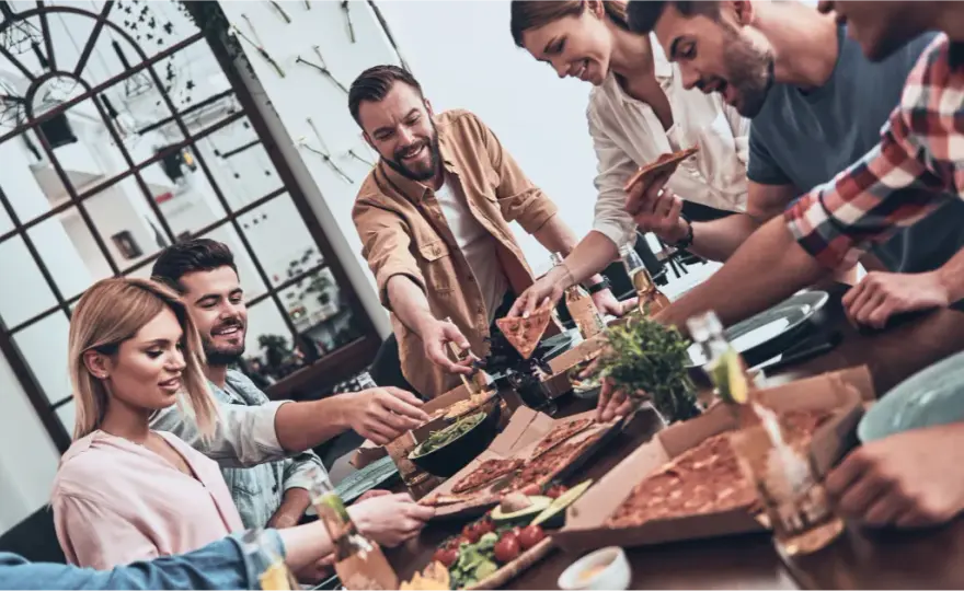 Ile kosztuje catering na 18? Sprawdź, co wpływa na ceny!