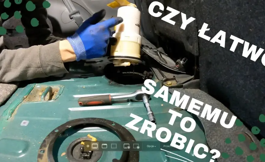 Gdzie jest filtr paliwa w Toyota Yaris 1.3 benzyna? Oto odpowiedź