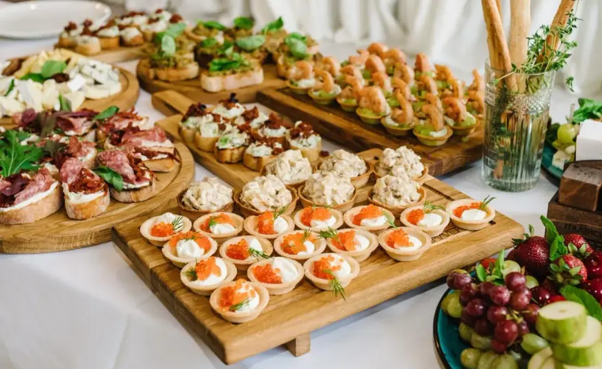 Herzhaftes Fingerfood - Salate & Vorspeisen fürs Buffet planen