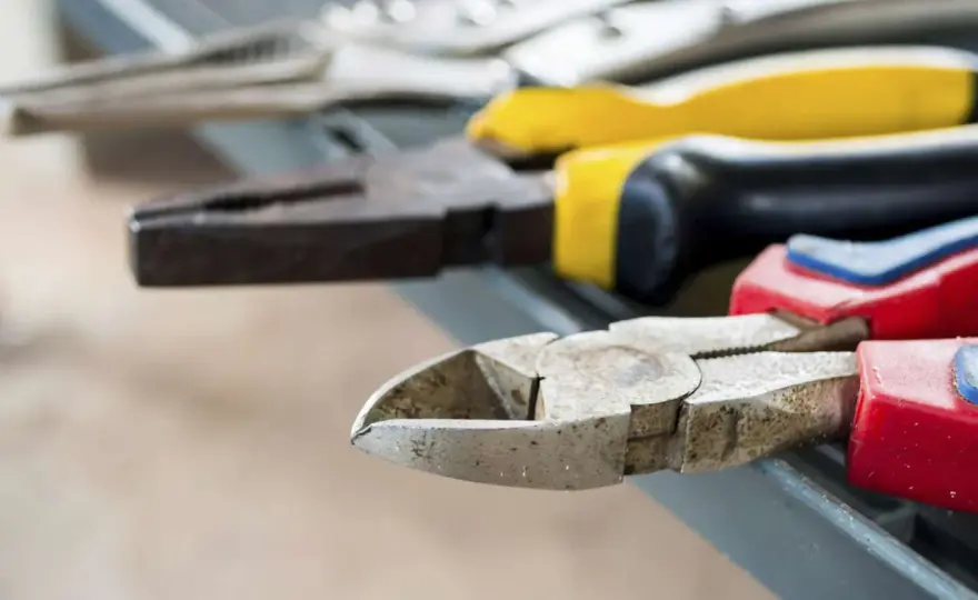 Pince de bricolage - Le guide pour bien choisir son outil