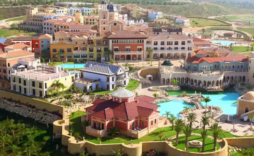 Villaitana en Benidorm - qué ofrece y para quién merece la pena