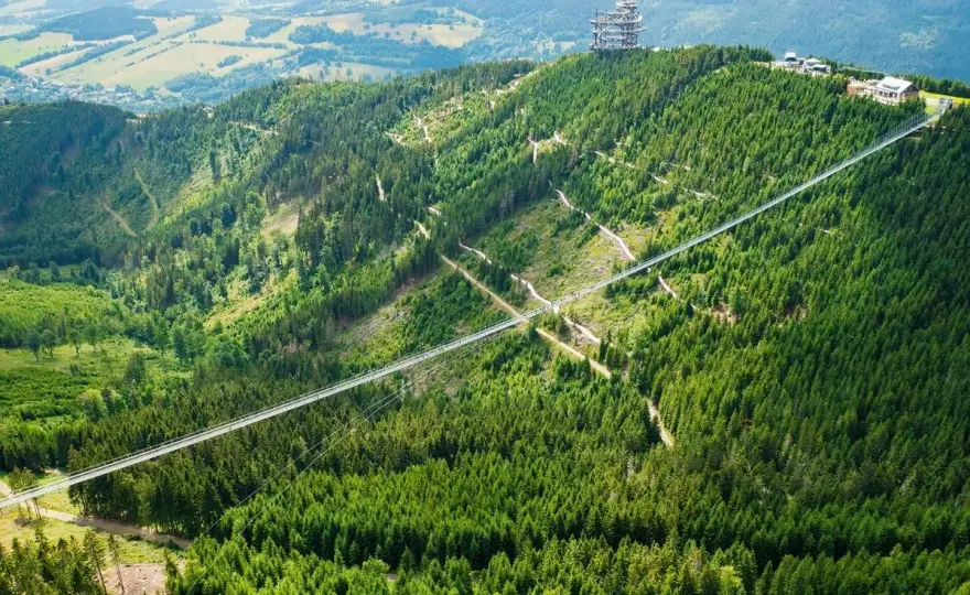 Najwyższy most w Czechach? Žďákovský czy Sky Bridge 721?