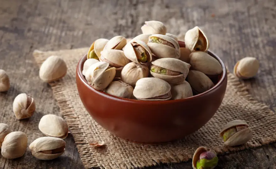 Odkryj świat pistacji: Gdzie rosną i jak rozpoznać najlepsze?