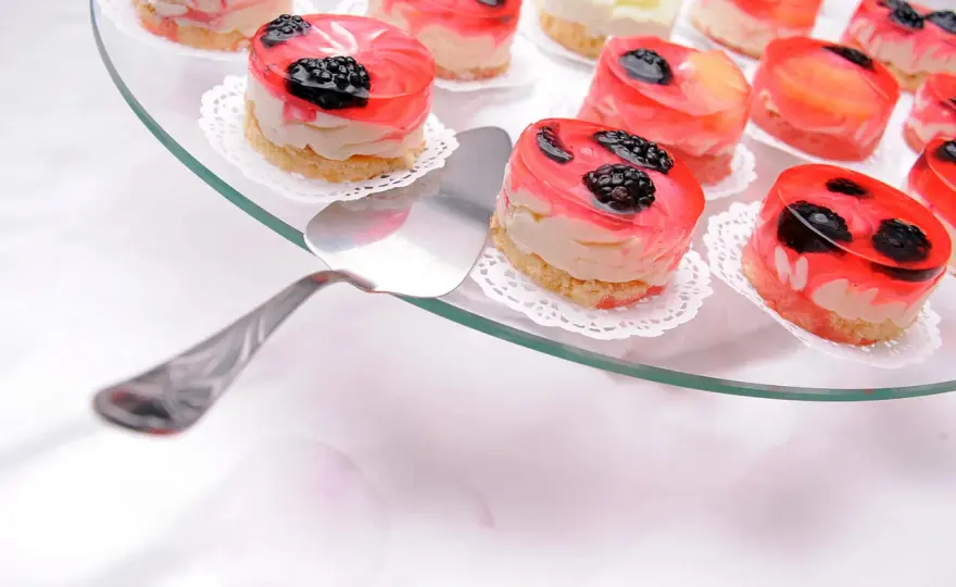 Mini deserki na przyjęcie - jak wybrać najlepsze?