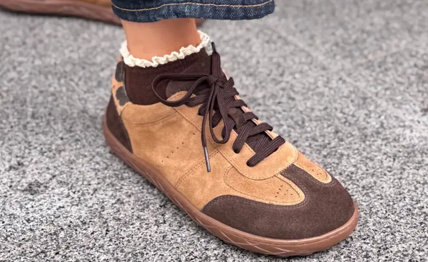 Buty na haluksy: Jak wybrać komfortowe i stylowe obuwie?