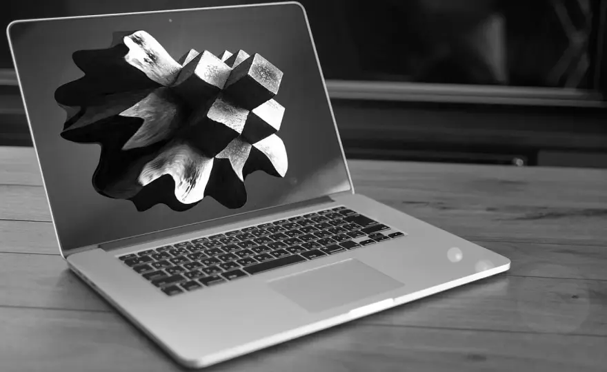 Twój laptop zwalnia? Oto jak go przyspieszyć! Pełny poradnik