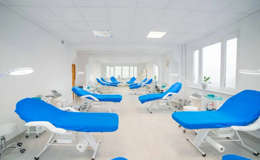 Kosmetologia jakie przedmioty na maturze – uniknij błędów w wyborze
