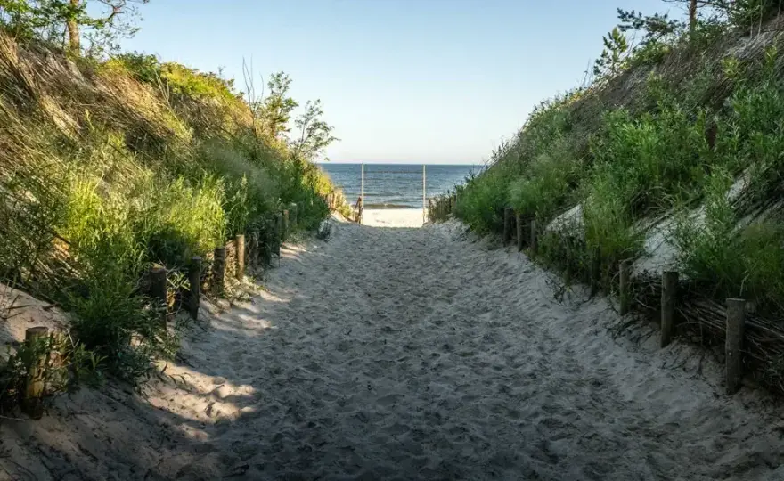Ile km do Krynicy Morskiej? Sprawdź odległość z Warszawy i Gdańska