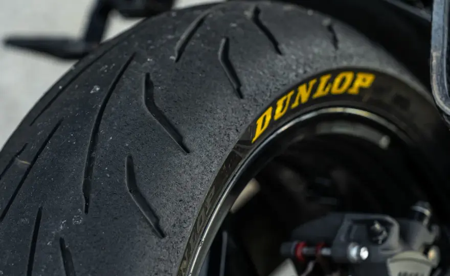 Dunlop Qualifier Core - ¿Merece la pena este neumático?