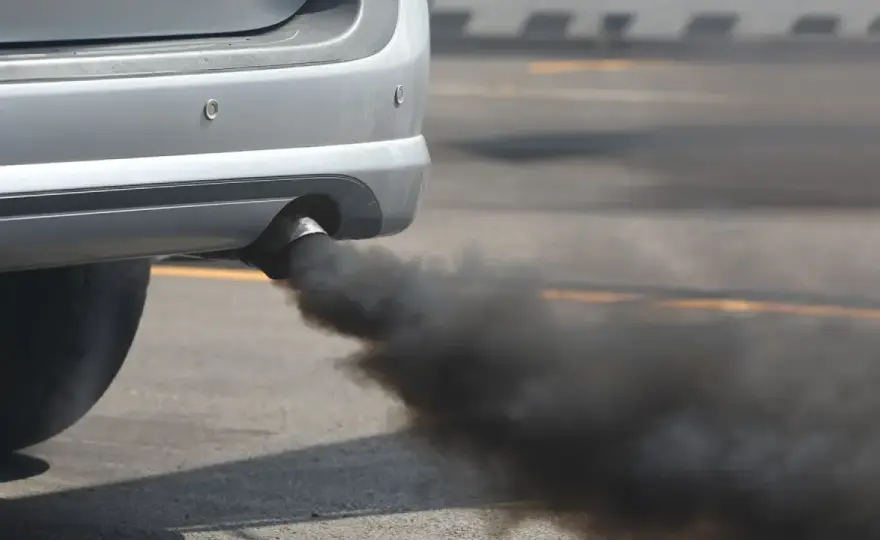 Humo negro al arrancar el diésel - qué revisar primero