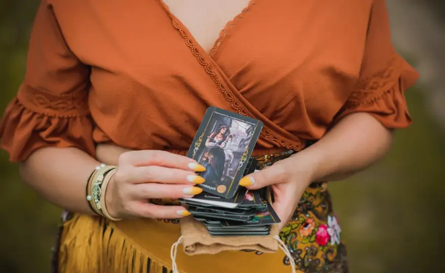 Koło Fortuny tarot - co oznacza w miłości i pracy?