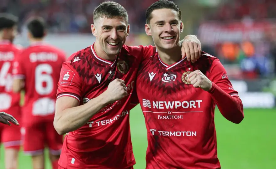 Kiedy gra Ekstraklasa? Terminarz wiosna 2026 i transmisje